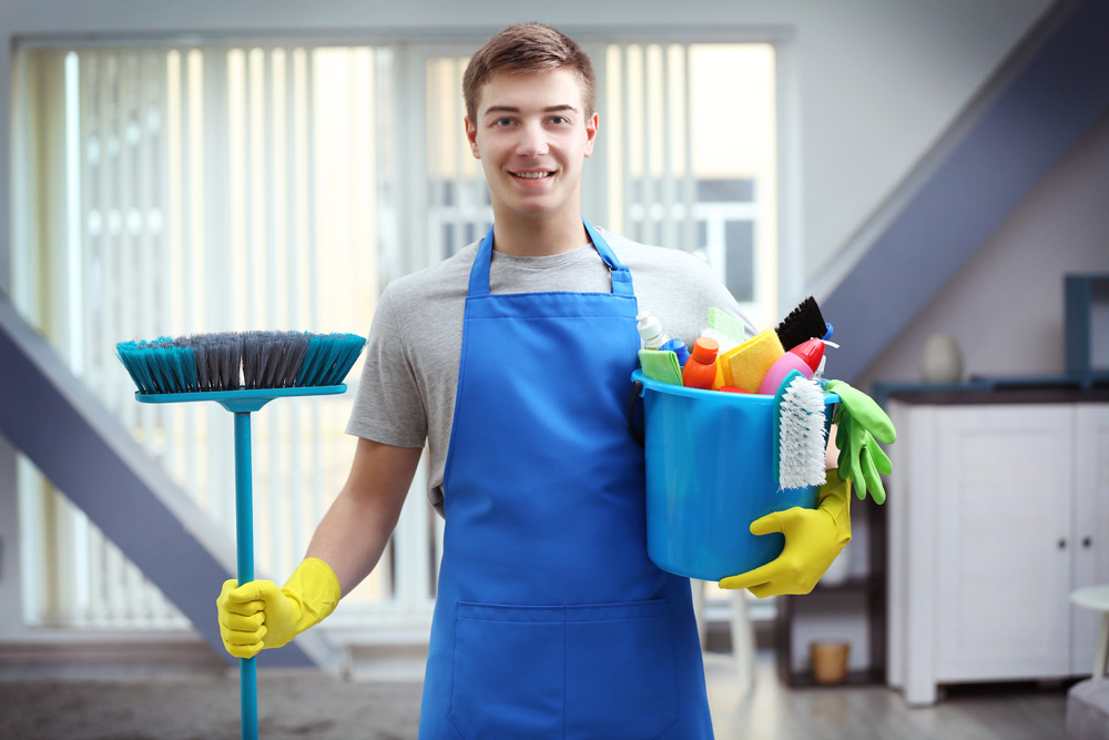 Come pulire stracci e spugne per l'igiene della casa
